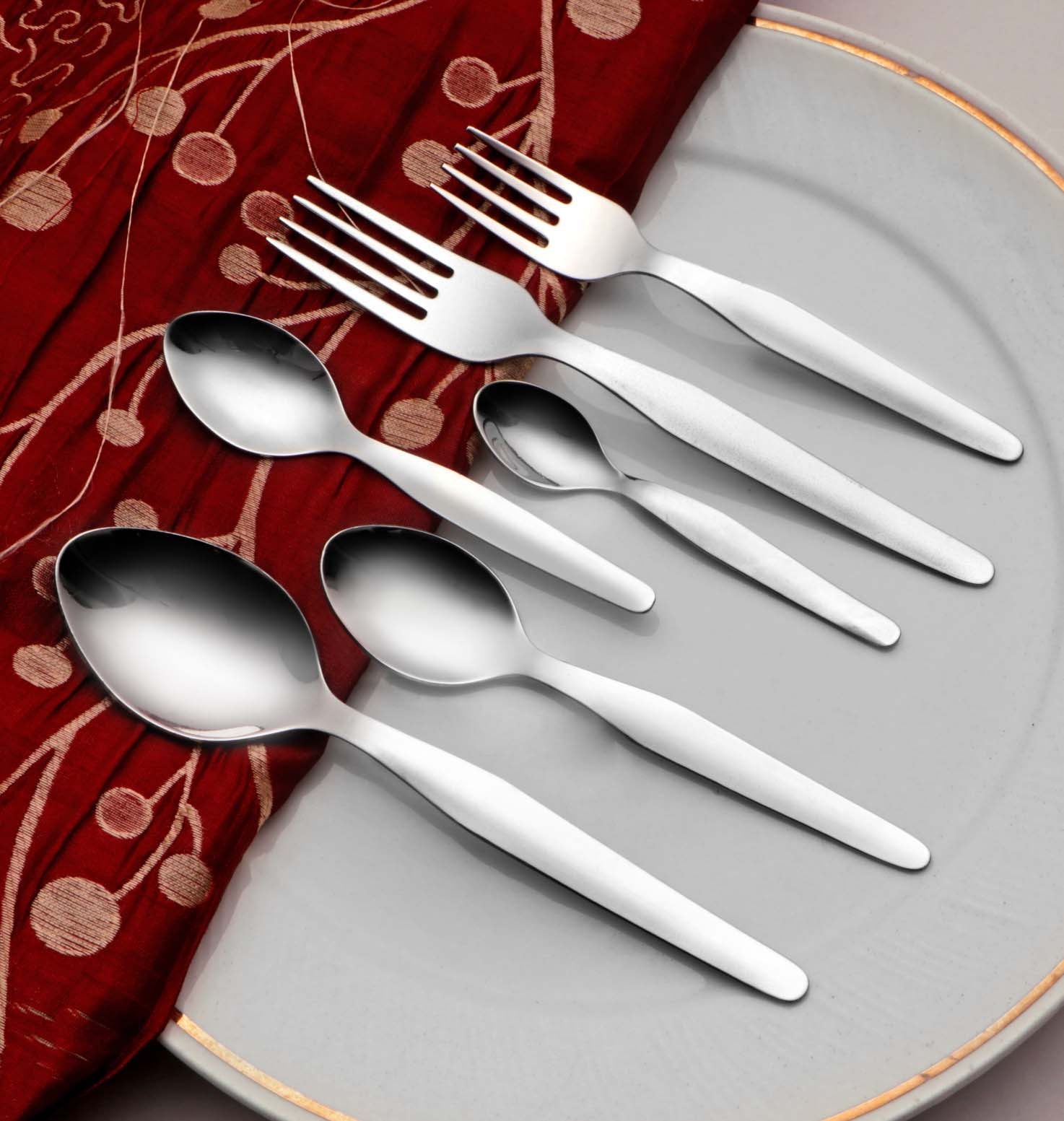 Classic stainless cutlery set